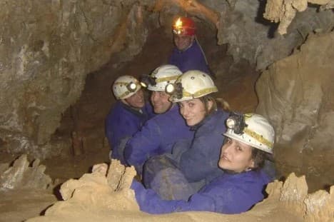 Espeleología en Asturias: Explora la Cueva de Pando y otros paraísos subterráneos