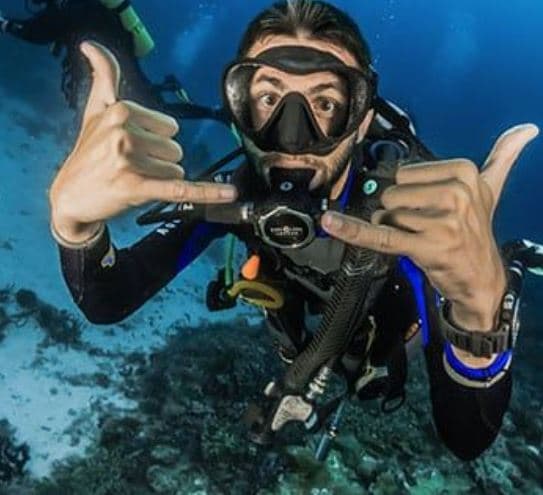 Disfruta Aventuras Submarinas: Bonos Regalo para Bautizos y Cursos de Buceo