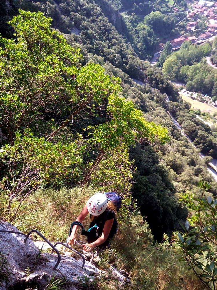 Vía ferrata de La Hermida: Aventura y escaladas en los Picos de Europa